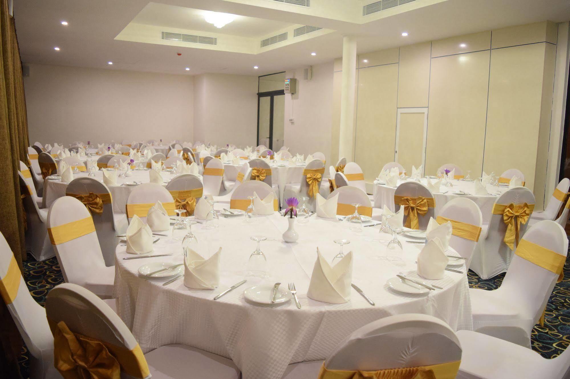Anarva Hotel & Spa Dehiwala-Mont Lavinia Extérieur photo