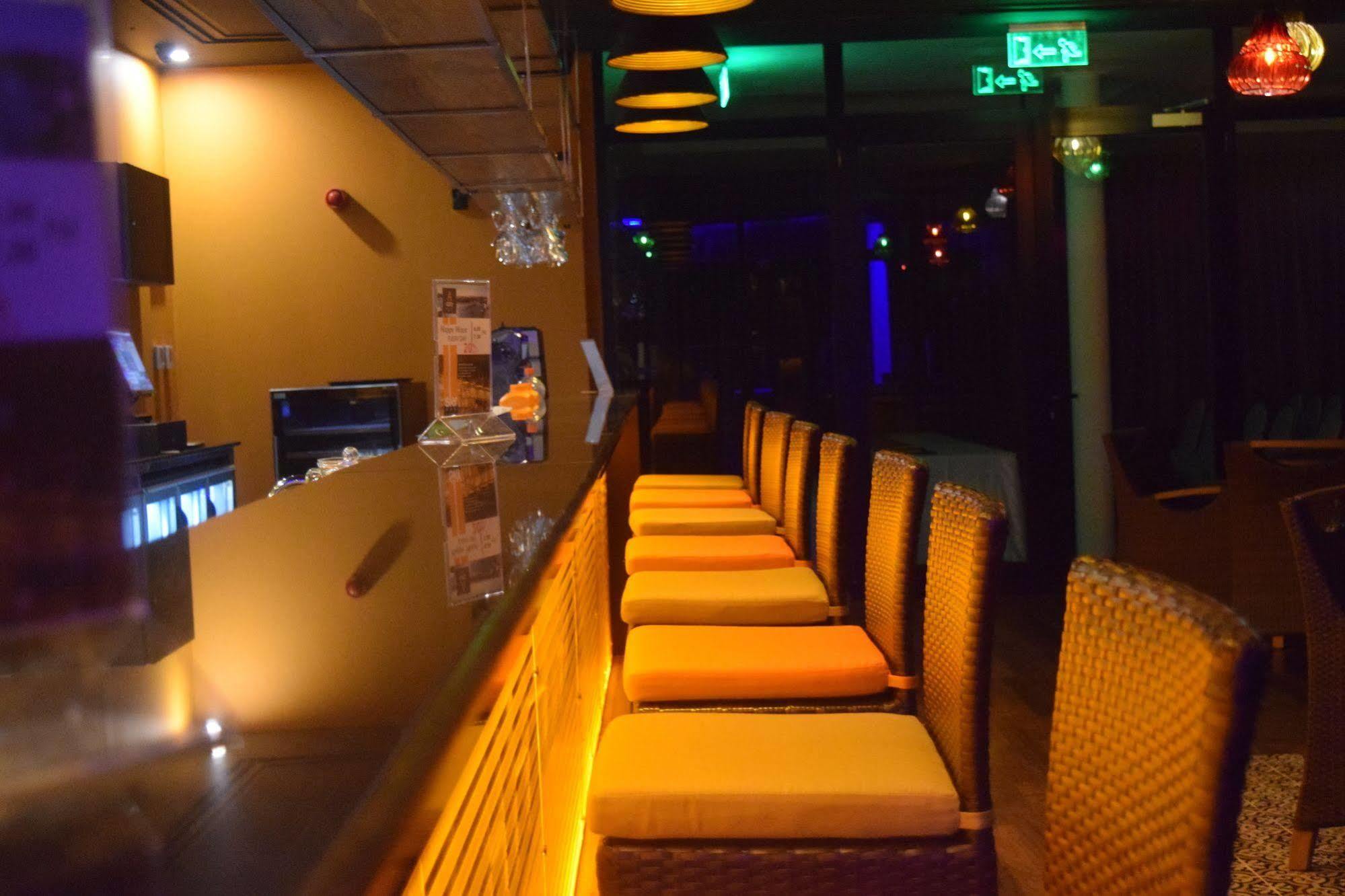 Anarva Hotel & Spa Dehiwala-Mont Lavinia Extérieur photo